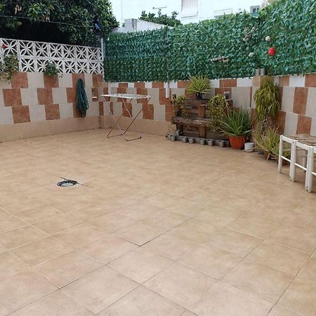 8 Mins Walk To Train Station Low Cost Youth Hostel 塞维利亚 外观 照片