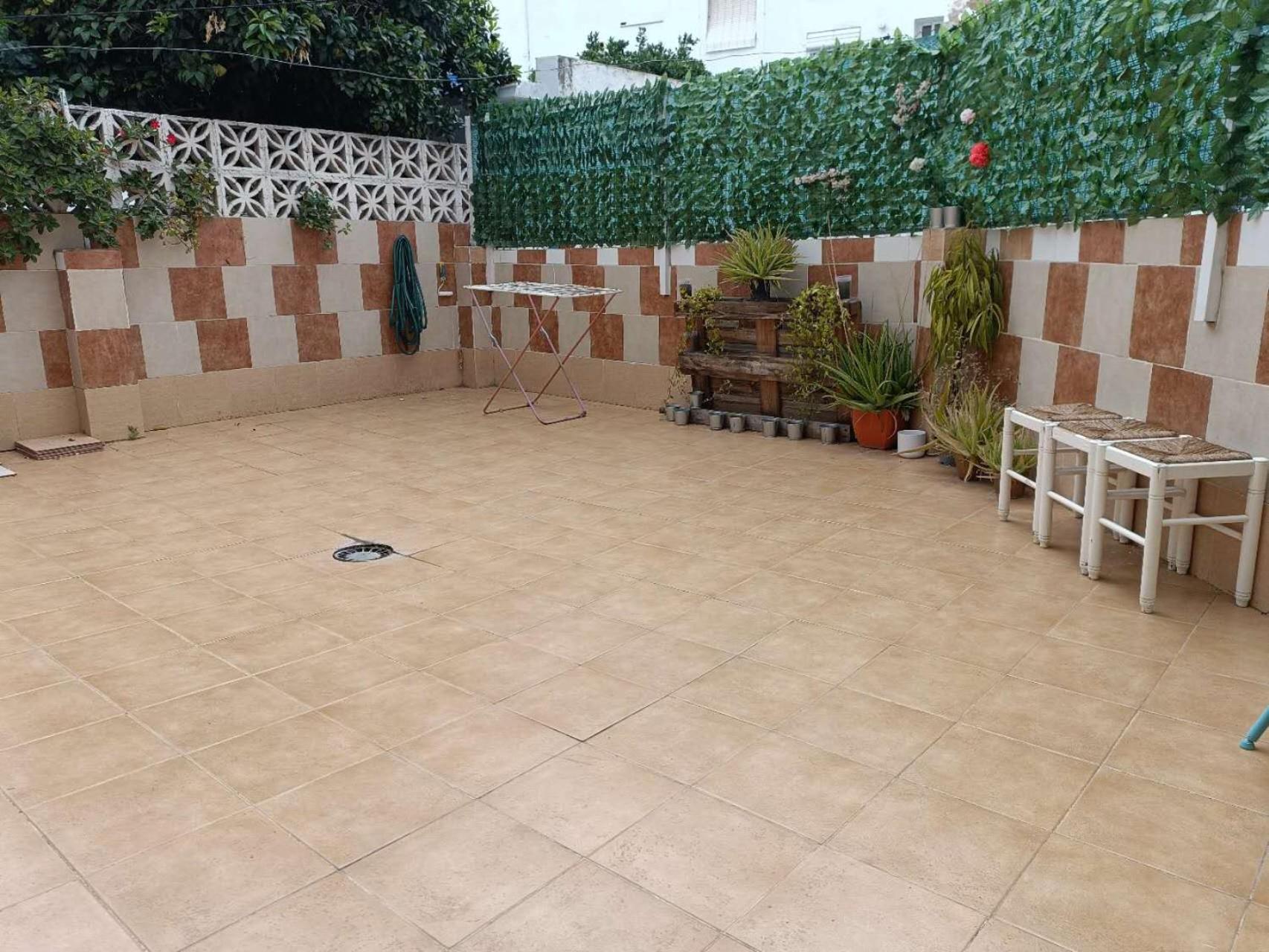 8 Mins Walk To Train Station Low Cost Youth Hostel 塞维利亚 外观 照片